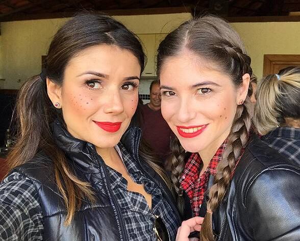 Paula Fernandes à caráter para festa junina