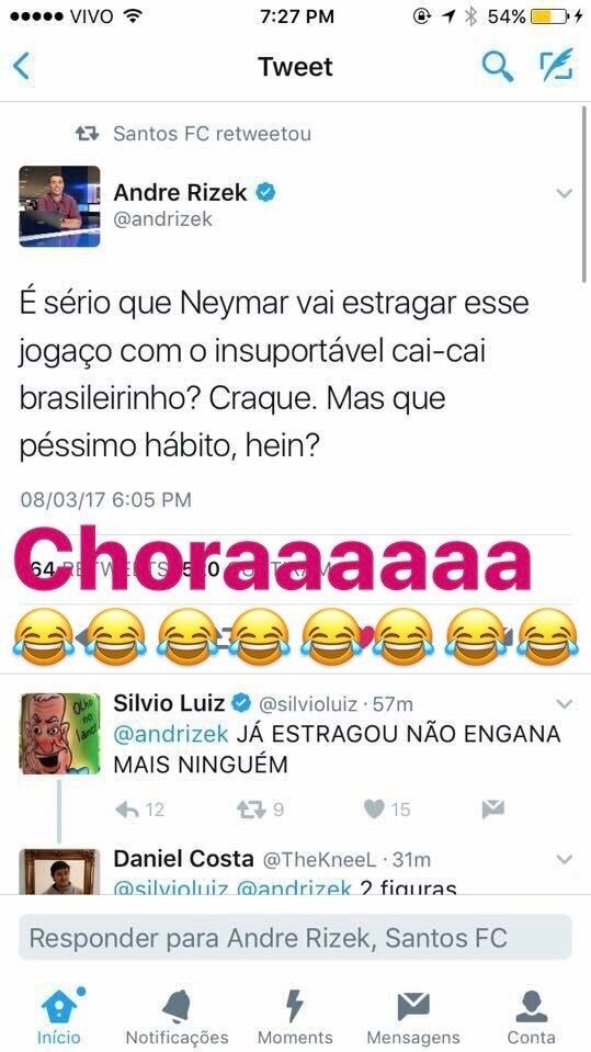 Mas foi com o apresentador do Sportv André Rizek que o craque do Barcelona teve o maior entrevero
