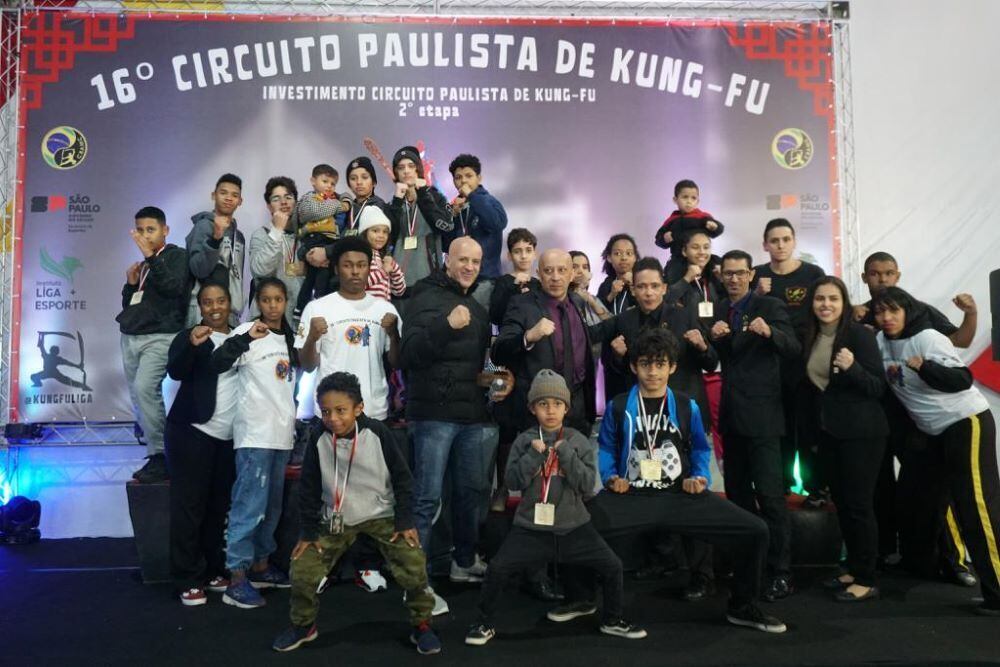 A segunda etapa do 16º Circuito Paulista de Kung-Fu foi realizado neste domingo (27), em São Paulo (SP). O evento teve a participação da deputada estadual Edna Macedo (Republicanos-SP), que entregou prêmio aos campeões. O torneio é organizado pela Confederação Brasileira de Artes Marciais Chinesas - Kung-Fu, e faz parte do projeto Investimento Circuito Paulista de Kung-Fu. Veja a seguir alguns momentos da competição