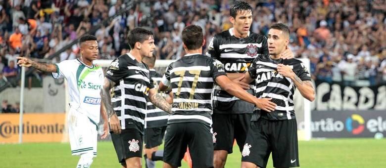 Na Arena Pantanal, o Corinthians largou na frente do Luverdense ao vencer por 2 a 0 pela Copa do Brasil