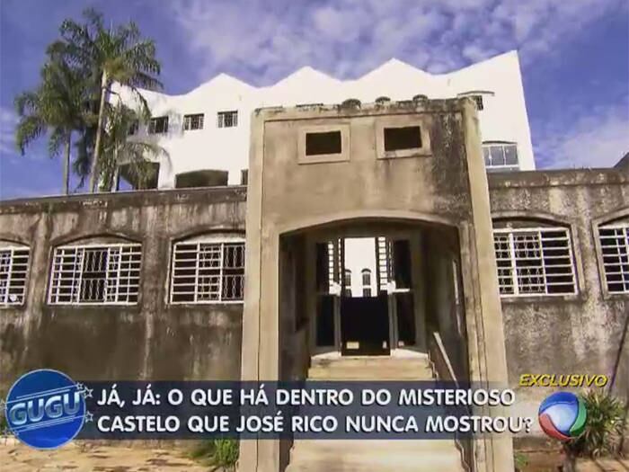 

O salão de festas era de frente
para a piscina. José Rico sonhou em ter momentos memoráveis com sua família

