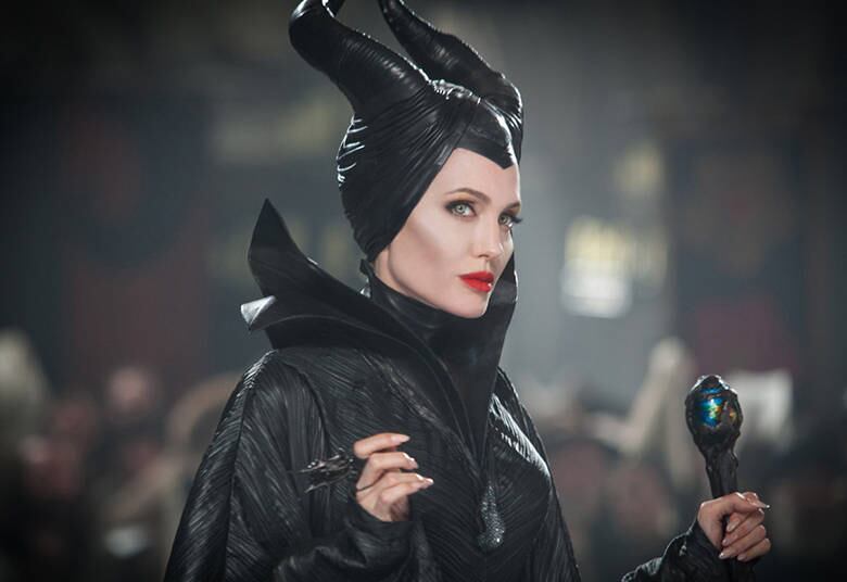 Em Malévola, que chega aos cinema nesta quinta (29), Angelina é a protagonista, a fada má da Bela Adormecida