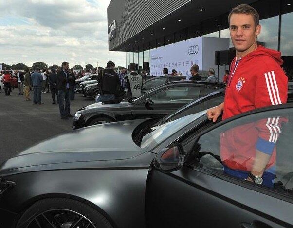 O goleiro Neuer escolheu o Audi RS 6 Avant 4.0 TFSI