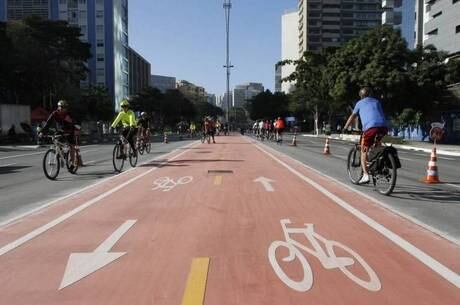 Ciclovia da Paulista é frequentada por ciclistas