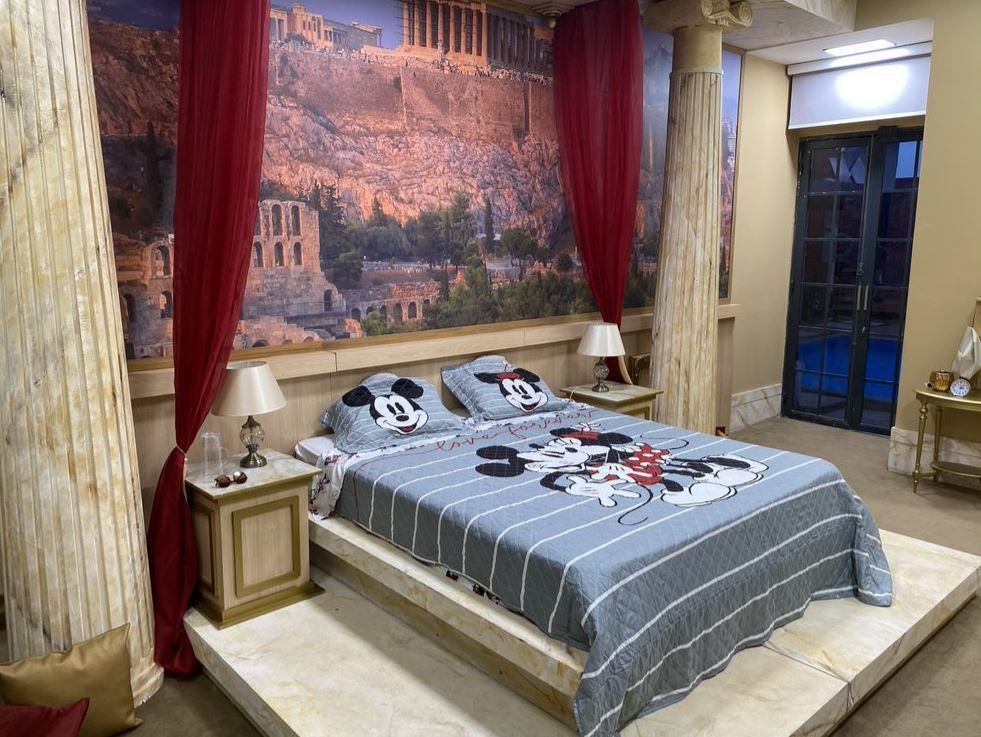 Na semana do Dia dos Namorados, o casal mais famoso dos
desenhos e filmes chegou ao Power Couple! Com o Kit Riachuelo, as peças do
Mickey e Minnie de cama, mesa e banho inspiraram os casais com ainda mais
romance. 



Incrível, não é? Assim como os casais do reality, você
também pode ter todos os produtos da Riachuelo
em sua casa