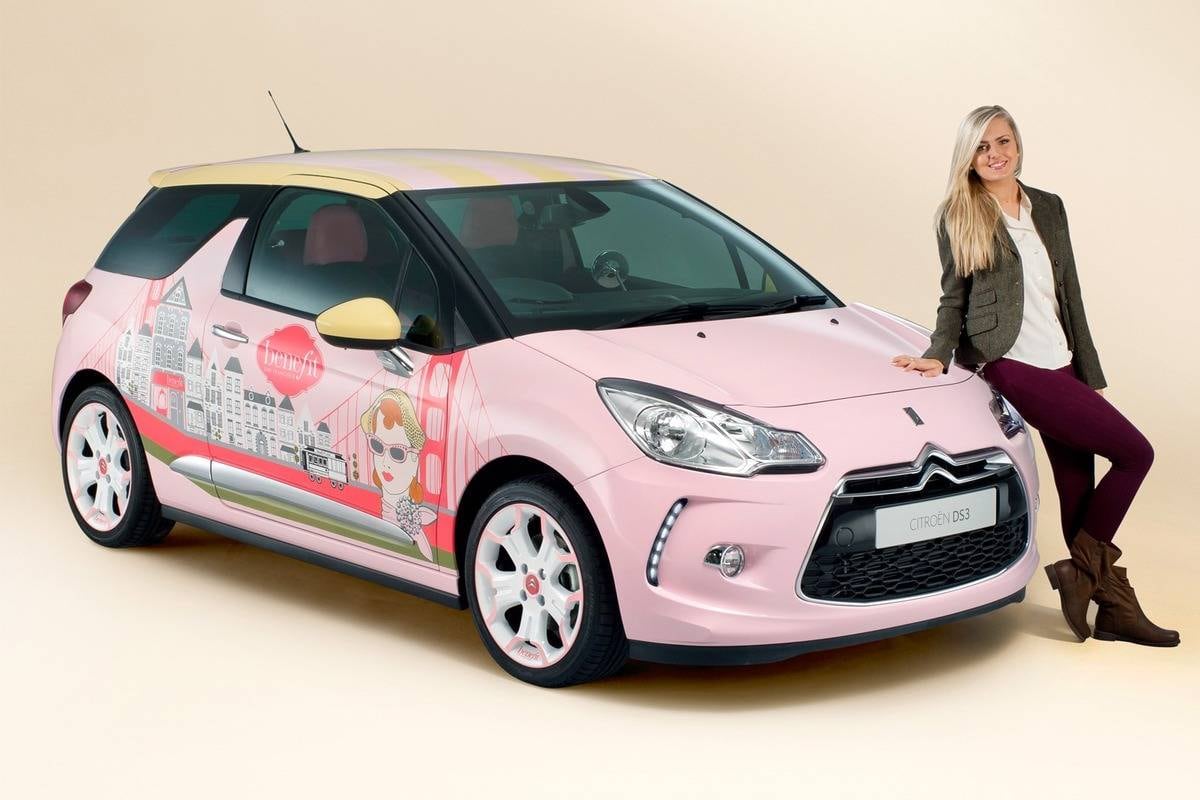 Para a tristeza das mulheres, porém, o DS3 cor-de-rosa não será vendido
Saiba tudo sobre carros! Acesse R7.com/carros
E confira os melhores preços de novos e usados em r7.icarros.com.br