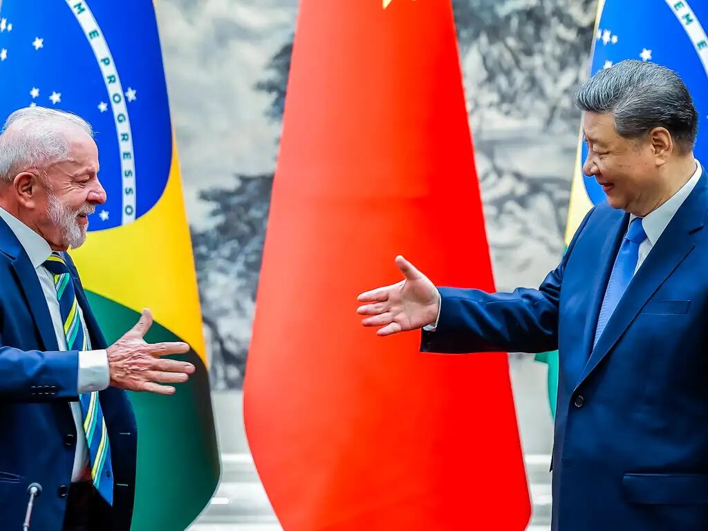 Lula telefona para presidente da China, conversa sobre defesa do multilateralismo e parcerias