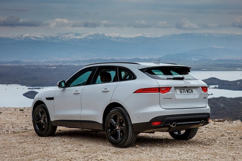  Jaguar F-Pace
