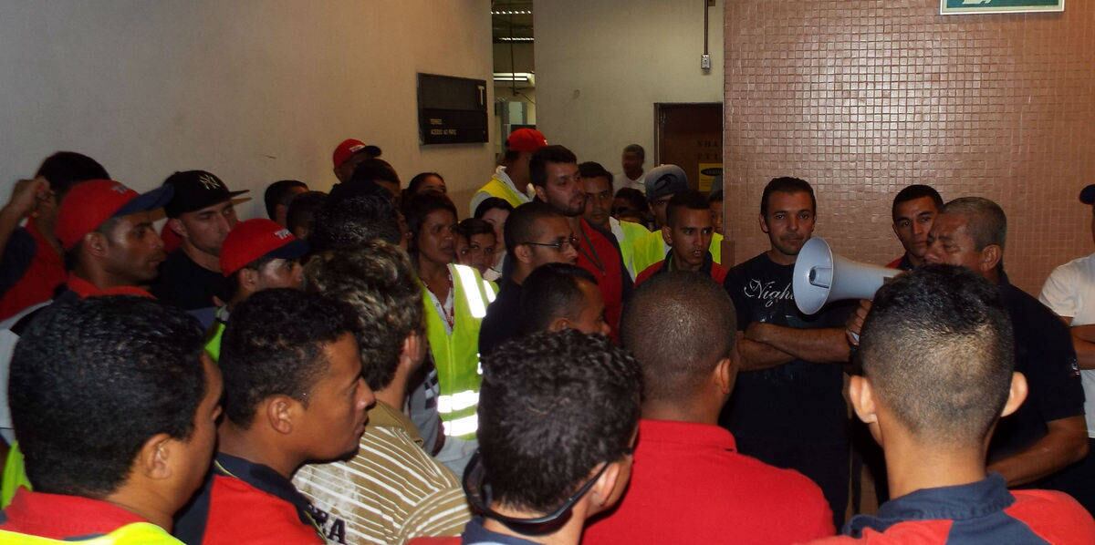 Os funcionários querem o pagamento de participação nos lucros