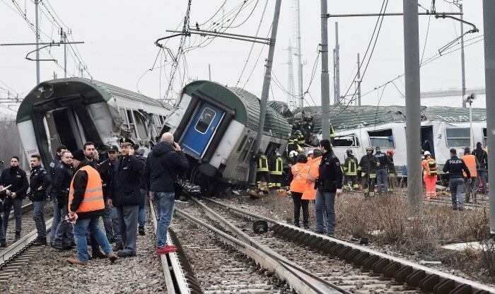 Passageiros ficaram presos nas ferragens por horas