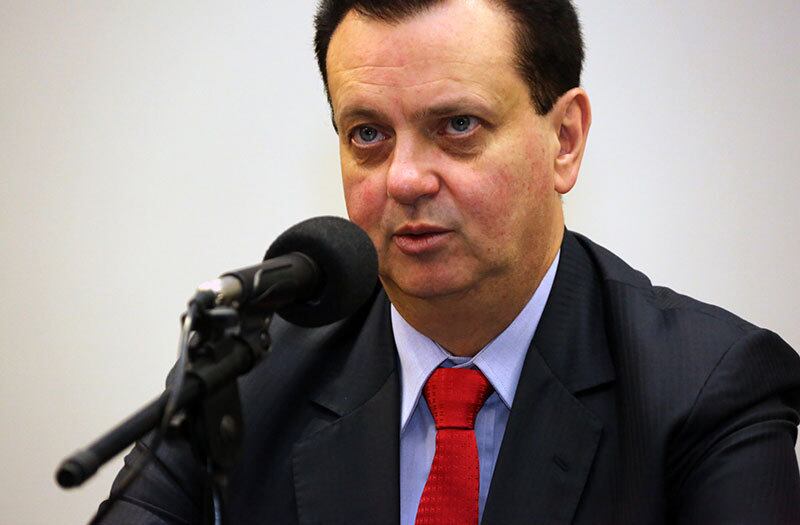 Kassab recuou sobre mudança do modelo de internet banda larga