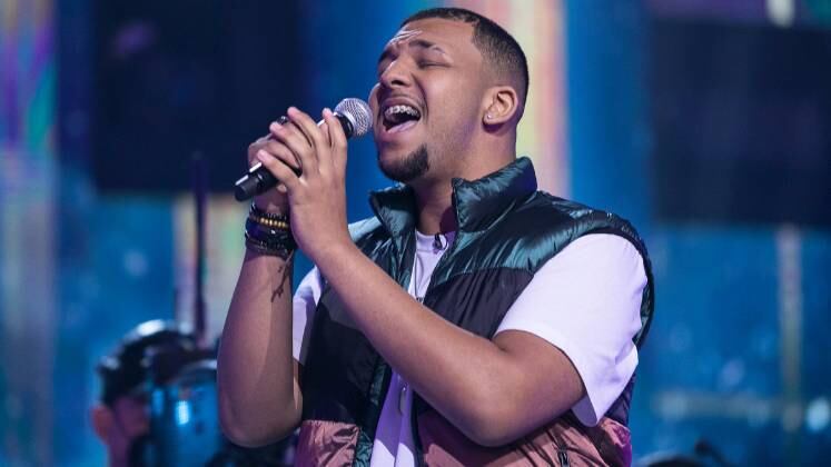 Foi com o samba de Péricles, Melhor Eu Ir, que Denilson Novais conquistou 94 jurados e reservou um lugar no Top 3