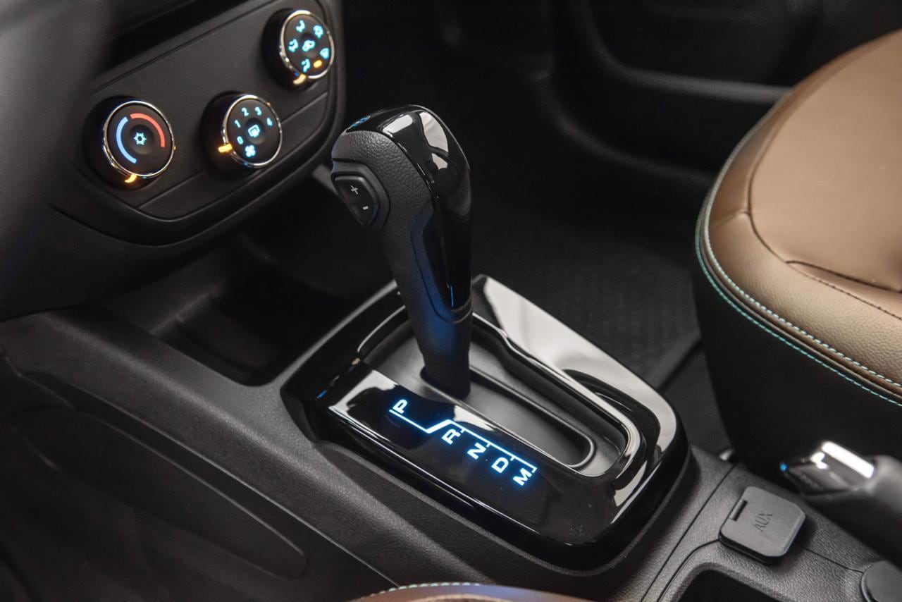 Versão LS recebe câmbio automático de seis velocidades