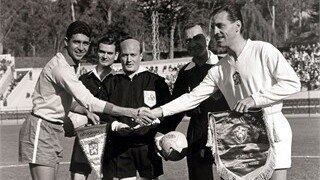 1962 - Tchecoslováquia x Brasil - Tchecoslováquia bicampeã
A seleção que conquista o bicampeonato em 1962 é a Tchecoslováquia. A pergunta que fica é: com o país dividido entre República Tcheca e Eslováquia na década de 90, como ficaria a divisão de títulos?  

Veja mais: Confirmado na Copa, Salah é ainda mais craque fora de campo
