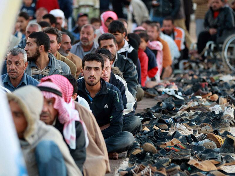 Os países europeus oferecem aos refugiados diversos direitos, entre eles, alimentos, dinheiro, abrigo, atendimento médico, educação e acesso a intérpretes e advogados. O site Euro news listou alguns dos direitos e benefícios que os refugiados podem reivindicar em todo o continente. Veja a seguir!