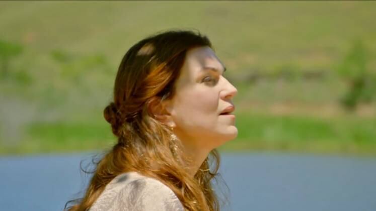 Mesmo após tantos anos juntos, Sara não conseguia gerar filhos e isso foi motivo de grande frustação. O pai de Abraão os cobrava constantemente por herdeiros. Mas, ela era estéril 
