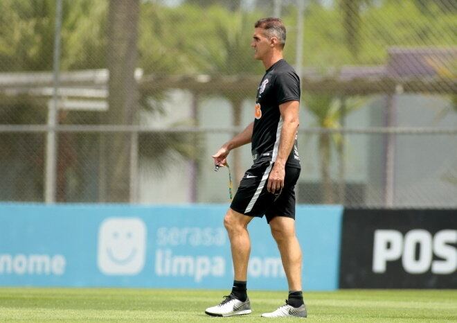 Mancini diz que é preciso tempo para amadurecer