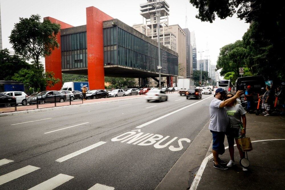 Avenida Paulista, um dos pontos turísticos de SP, que atrai também pelos blocos