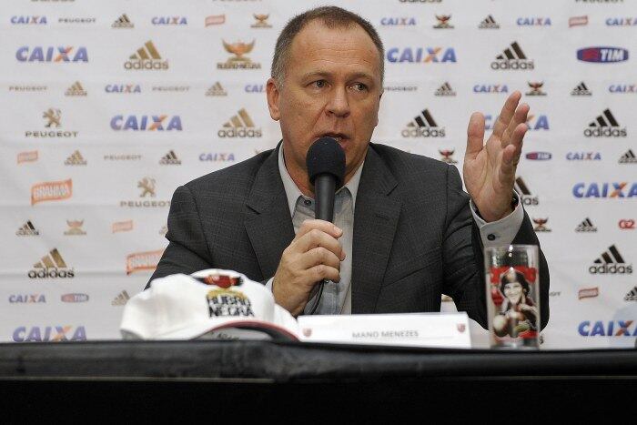 O treinador garantiu ter o conhecimento de que o grau de exigência do
torcedor flamenguista é alto.

- Eu sei que o nível de exigência do
torcedor do Flamengo é muito alto pela grandeza do clube, por tudo o que
o time conquistou e quer repetir novamente