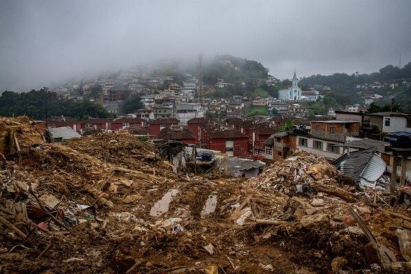 Corpo de uma das pessoas desaparecidas é encontrado em Petrópolis