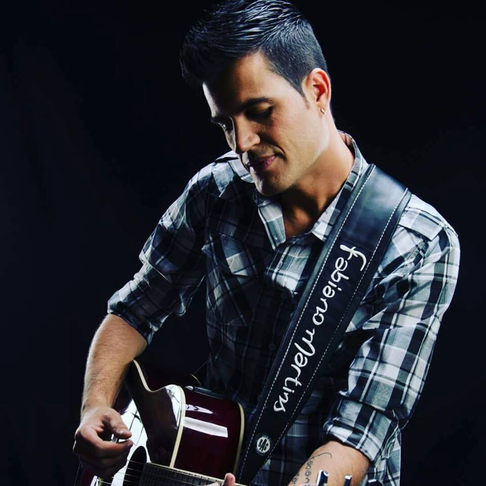 Fabiano é filho do cantor sertanejo Marciano