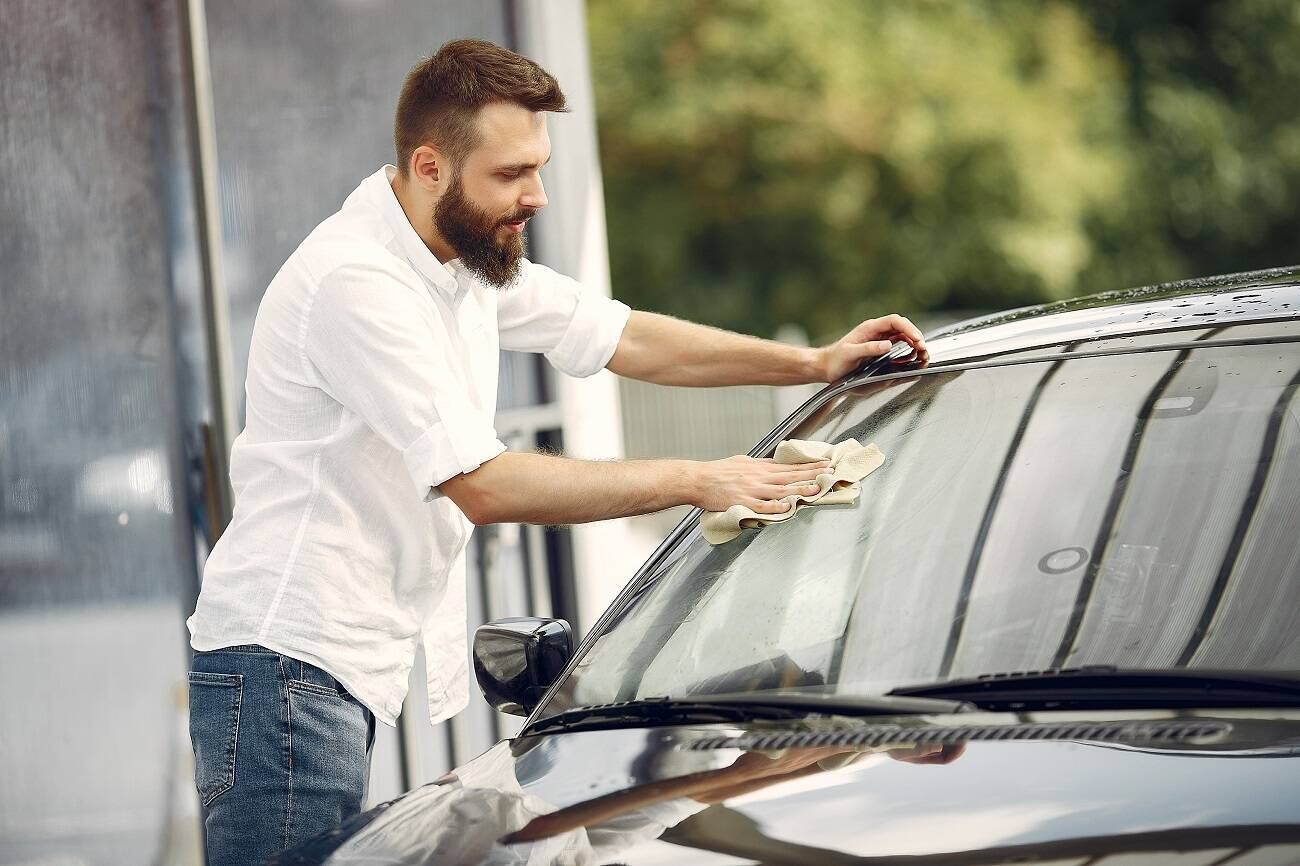 O Cate tem duas vagas para lavador de automóveis