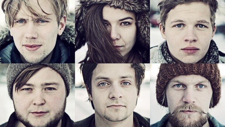 Grande sucesso em festivais de
música alternativa, o grupo islandês de folk rock Of Monsters And Men vai dar
as caras com seu maior hit: Little Talks. O vídeo conta com mais de 140 milhões
de visualizações no YouTube, e o álbum My Head Is An Animal já vendeu mais de um
milhão de cópias