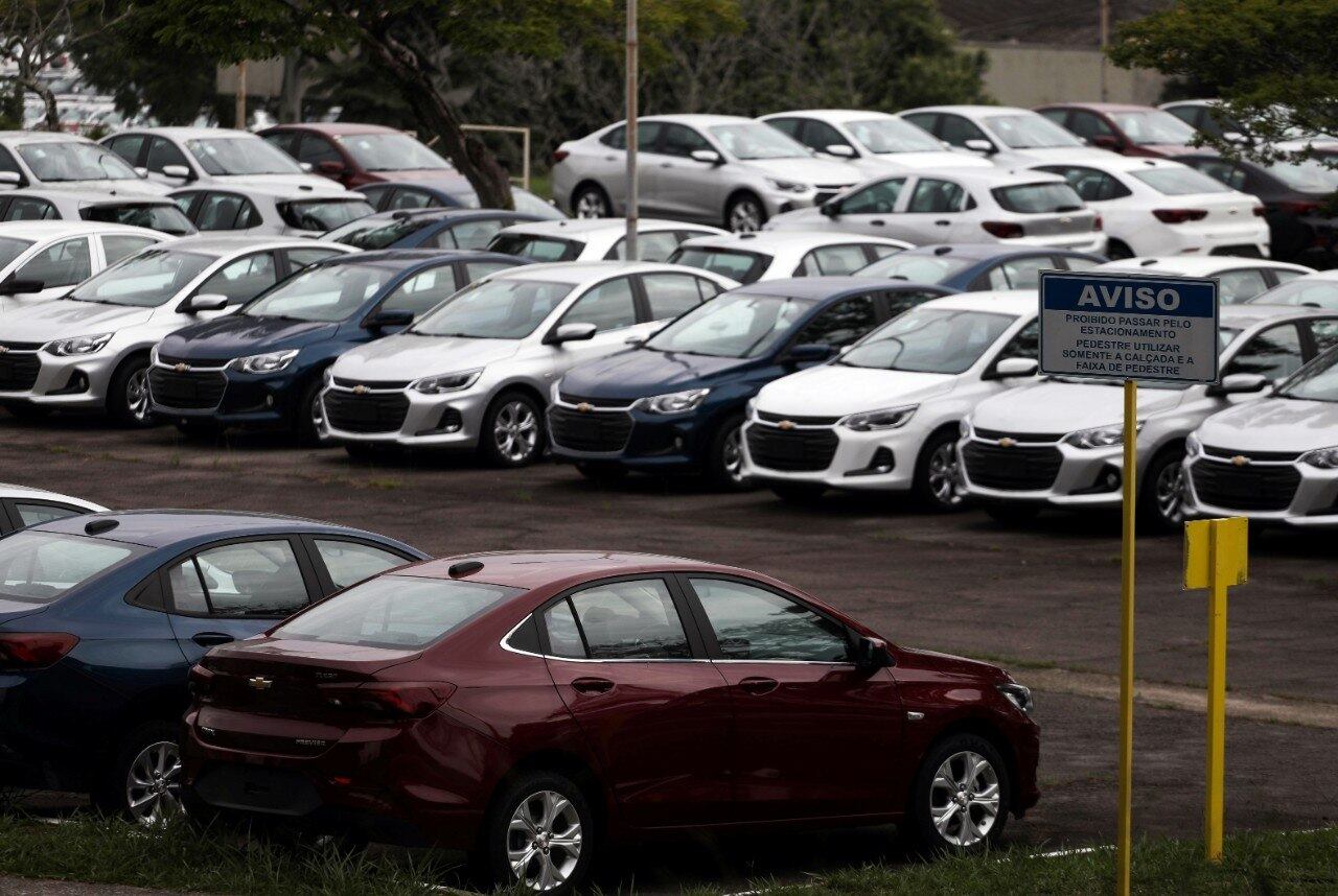 Automóveis puxam fila da recuperação da indústria