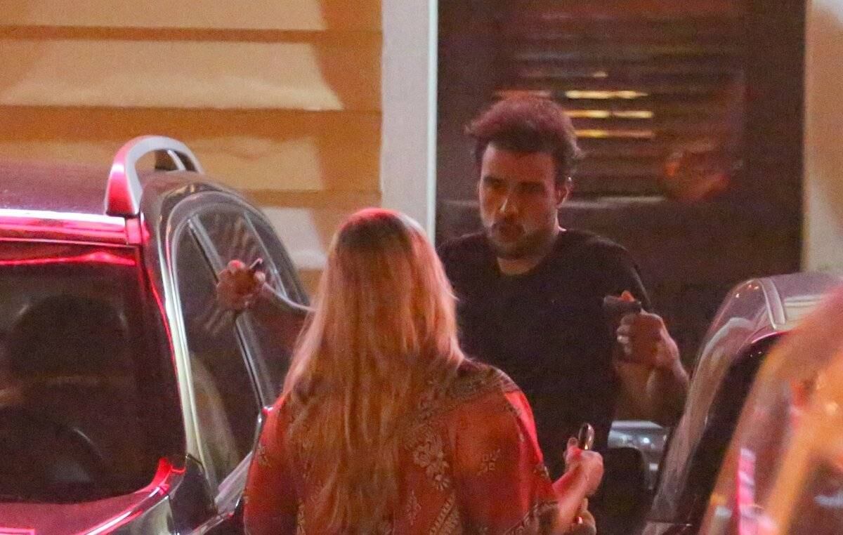 Os dois deixaram juntos um restaurante que fica na Barra da Tijuca, no Rio de Janeiro