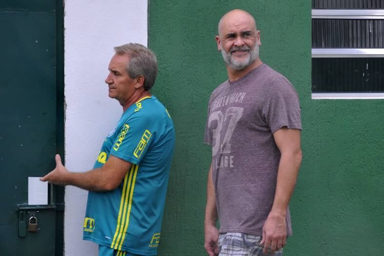 Marcos, hoje com 43 anos, deixou de jogar futebol em 2012