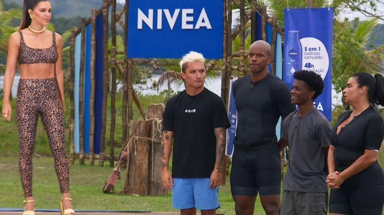 Em sorteio, Kaik e Nakagima definiram quem seriam seus auxiliares. O surfista tirou o número um e pode escolher se queria a jornalista ou o ex-jogador, e optou por Braz. Assim, o ator formou dupla com Solange. E quem será o grande vencedor da temporada?

A final de Ilha Record 2 será ao vivo n quinta-feira (8), a partir das 23h, na tela da Record TV. Assista à íntegra e aos conteúdos exclusivos da competição no PlayPlus.com.
