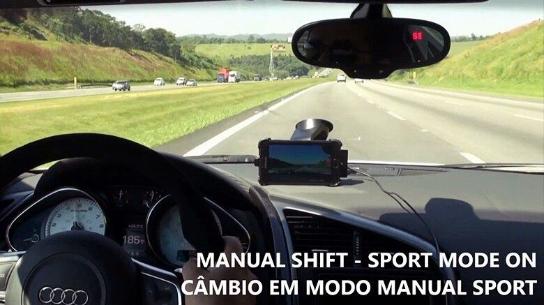 O vídeo da insana perseguição foi publicado no Youtube há quatro meses pelo usuário PowerV10. Mas só agora a gravação ganhou repercussão — nacional e internacional, diga-se. Vários sites estrangeiros publicaram o vídeo, que foi removido pelo usuário nesta quarta-feira (22/10/2013)

Saiba tudo sobre carros! Acesse www.r7.com/carros