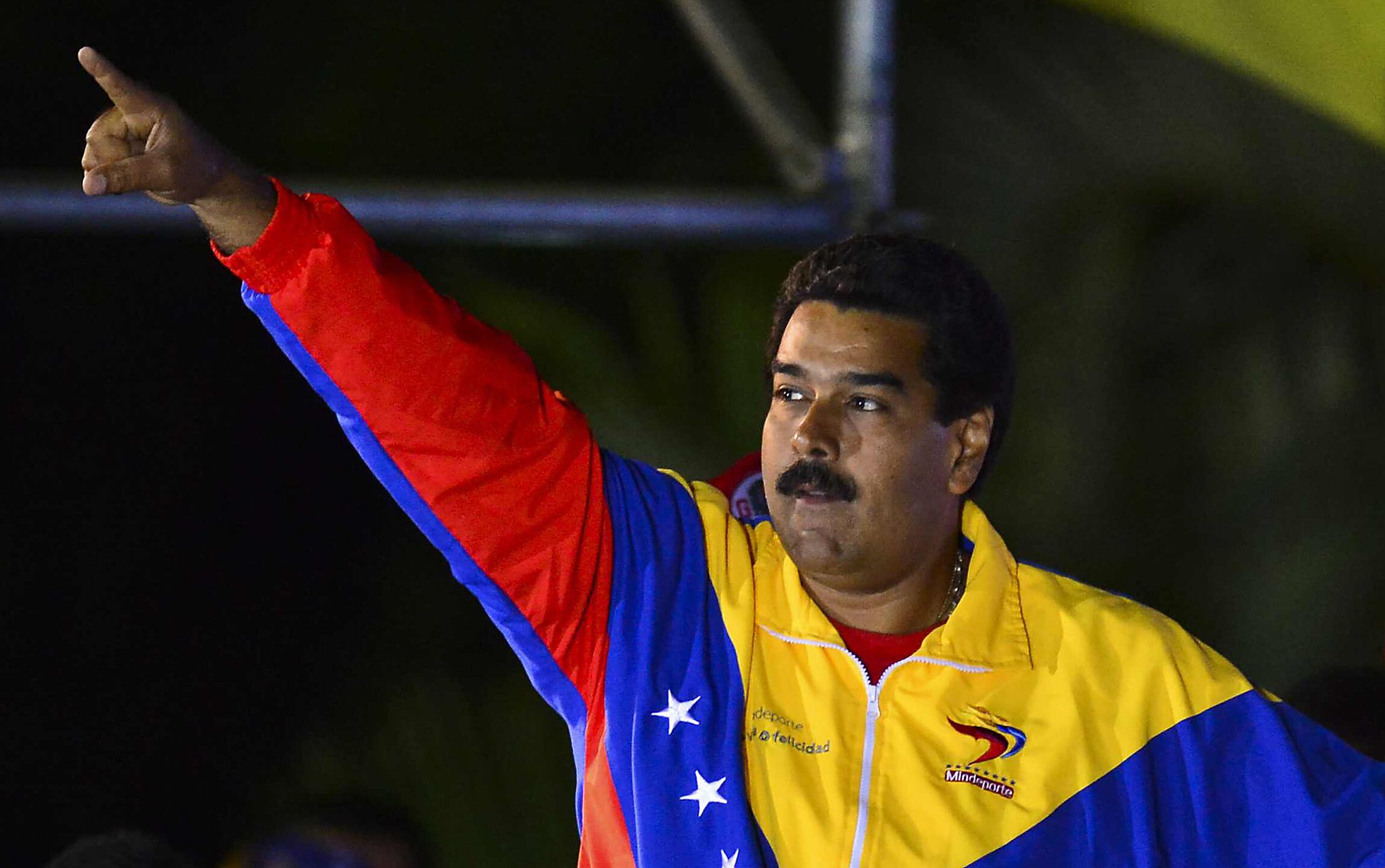 Nicolás Maduro recebeu, oficialmente, 50,66% dos votos, contra 49,07% de Henrique Capriles