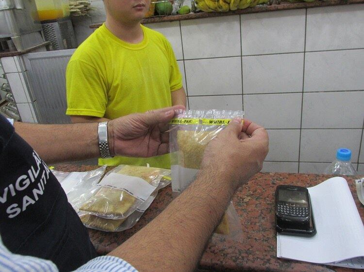Pastéis foram coletados para serem analisadas em laboratório