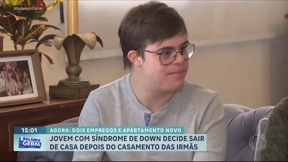 Jovem com Síndrome de Down emociona a internet após comprar apartamento