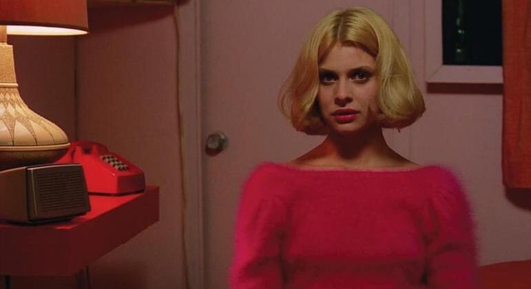 A atriz Nastassja Kinski em cena do filme Paris, Texas