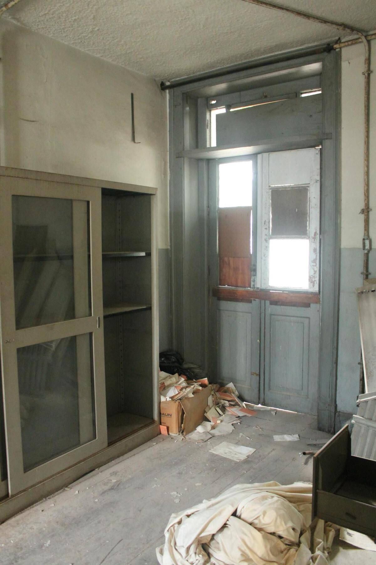 O presidente da CEV reitera que o grupo continuará contrário
à divisão do prédio até que o governador do Rio de Janeiro, Luiz Fernando Pezão,
decida o futuro do antigo Dops. 


— Pretendemos convencer todos os envolvidos nesta questão. A
polícia não é proprietária. O prédio é patrimônio público, pertence à memória
nacional