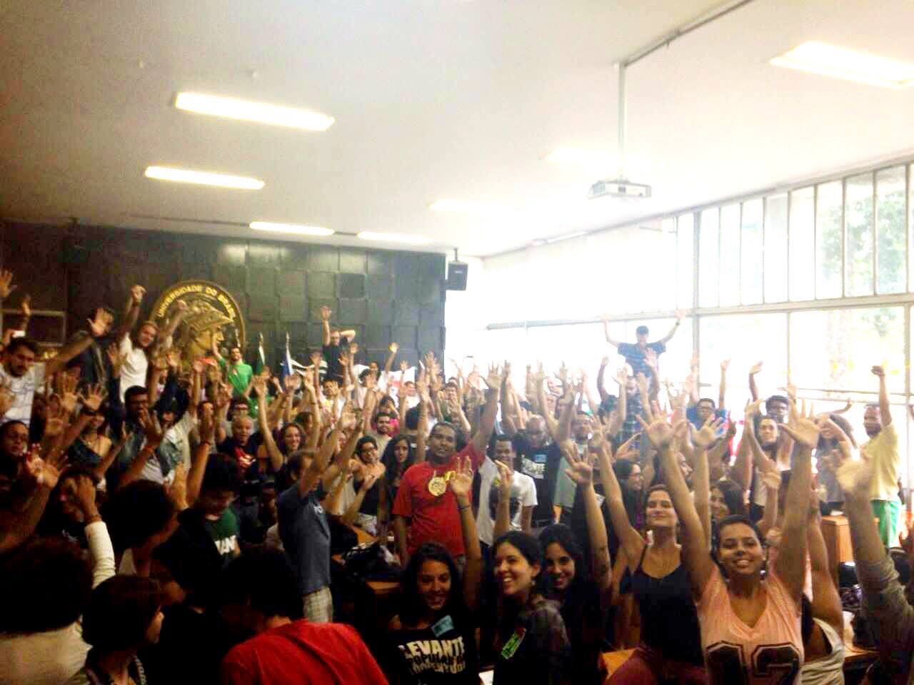 Reitoria da UFRJ foi ocupada por alunos na última quinta-feira (14)