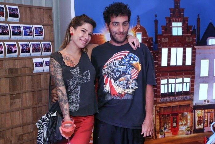 A filha do eterno Raul, Vivi Seixas curtiu a festa ao lado de Cabdé Salles