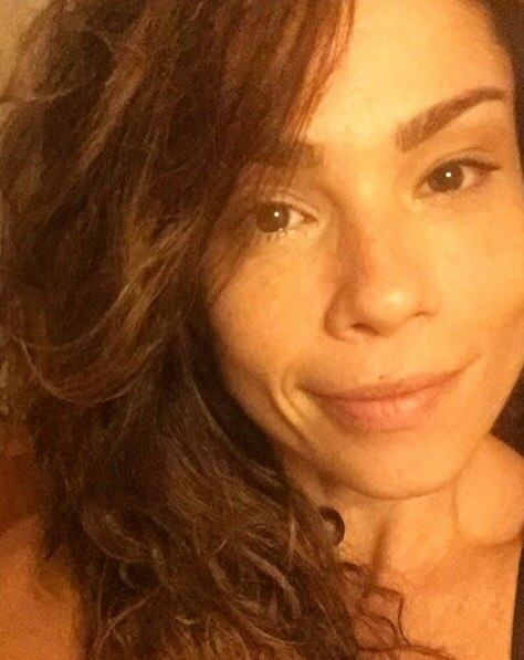 À publicação, a ex-BBB contou que criou a sua própria marca e que vende seus produtos sob encomenda.

—  Criei minha marca, a Lalippi, e vendo sob encomenda. Tem até mais mercado do que consigo atender. É o que me dá dinheiro para continuar vivendo meu sonho de atriz. Já tenho um público cativo, um pessoal que segue uma dieta restritiva e sente vontade de comer doces, mas não quer ingerir açúcar