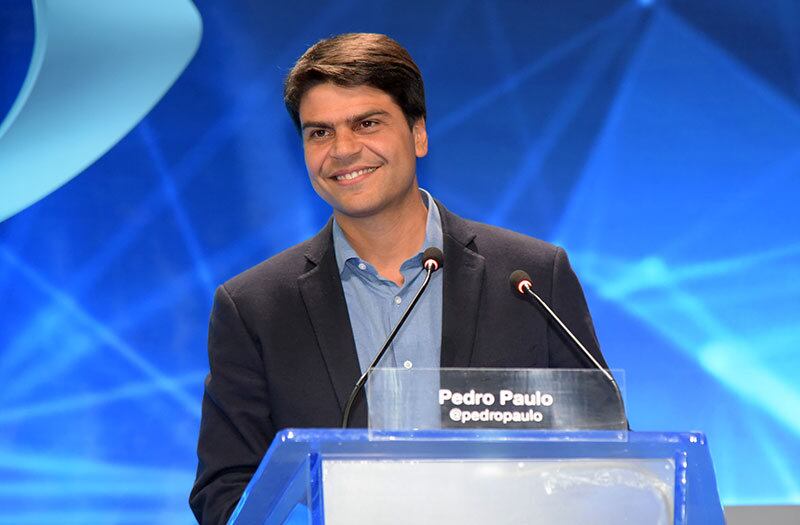 Pedro Paulo conta com a visibilidade do padrinho para ir ao 2º turno