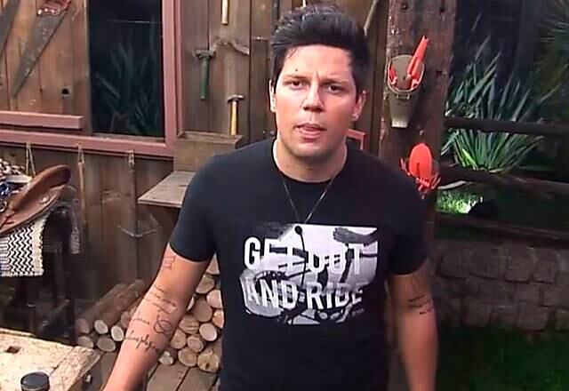 Thiago Servo
O sertanejo não aguentou a pressão e acabou deixando a crush Ana Paula Minerato para trás, tornando o momento ainda mais triste. Todo mundo se emocionou com a despedida