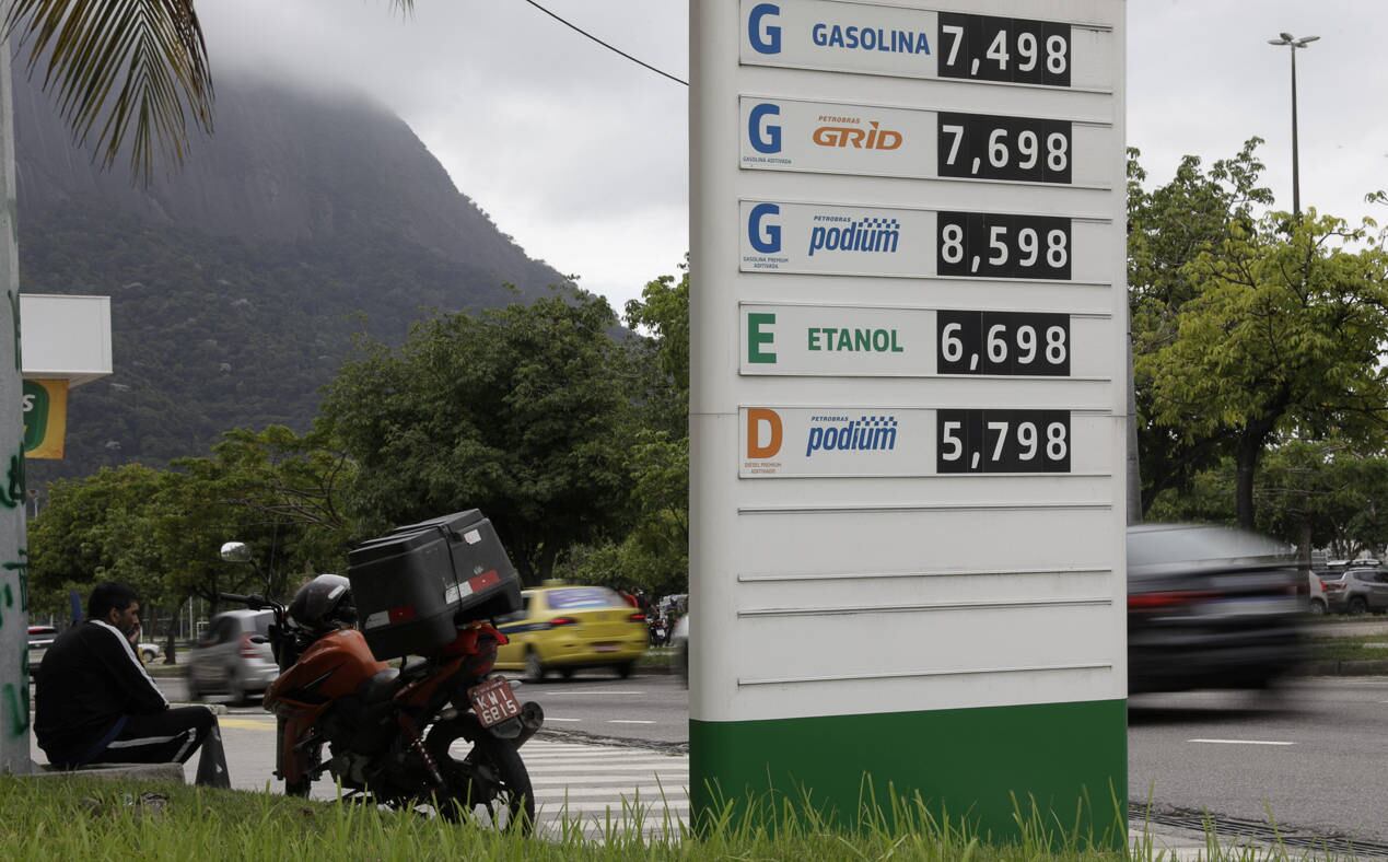 Combustíveis dispararam de preço em 2021