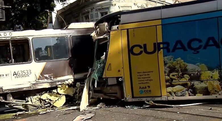 Acidente com VLT deixou feridos