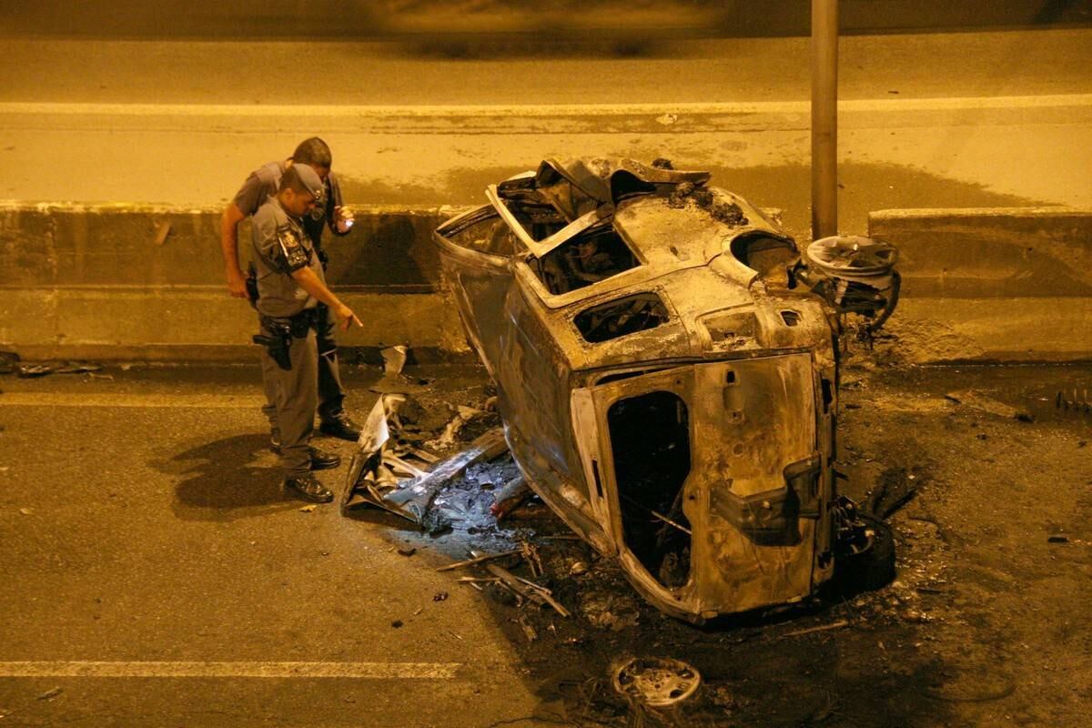 Uma viatura da PM passava pelo local no momento e passou a atender a ocorrência