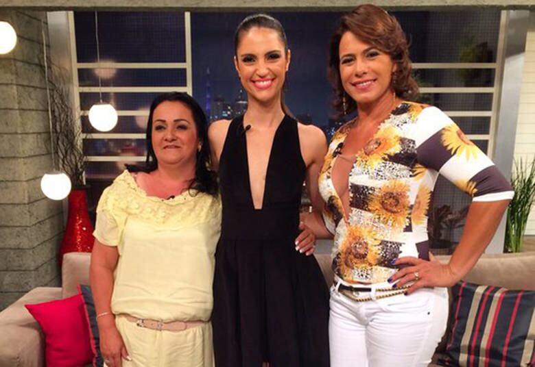 No reencontro com Nice e Chris Flores nos estúdios do Troca de Família, Débora revelou que a experiência do programa foi ótima. Pra ela e pra toda sua família!

— Foi muito bom pra mim e pro meus filhos. À vezes, é bom você tomar um choque de realidade para colocar os pés no chão e aprender a dar valor para as coisas

+ Catadora de papelão tem dias de ricaça, mas chora pelos filhos: "Quero dar uma vida melhor para eles"

> Acesse o R7 Play e assista na íntegra a todos os programas da Record! Clique e experimente!
