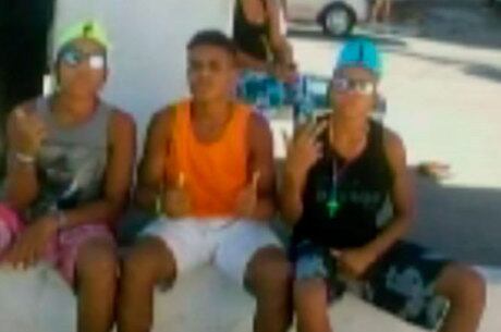 Vítimas foram brutalmente assassinadas após desentendimento com traficantes locais