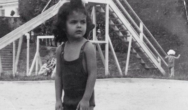 Dilma recebeu muitos elogios no Instagram nesta foto em aparece com um maiô e um rabinho no cabelo