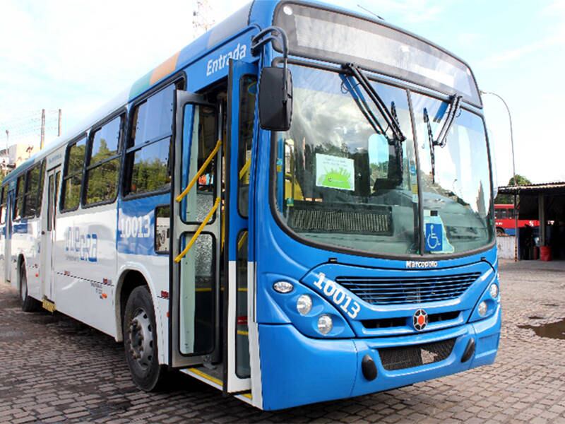 Decisão foi tomada após reunião entre representantes da prefeitura, rodoviários e donos de empresas de ônibus