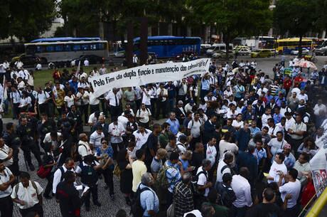 Um grupo de dissidentes não concorda com o aumento proposto pela Rio Ônibus